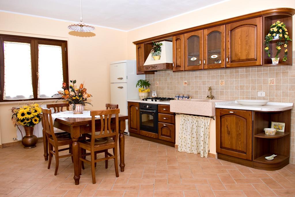 Agriturismo Colle D' Oro Пеша-Романа Номер фото