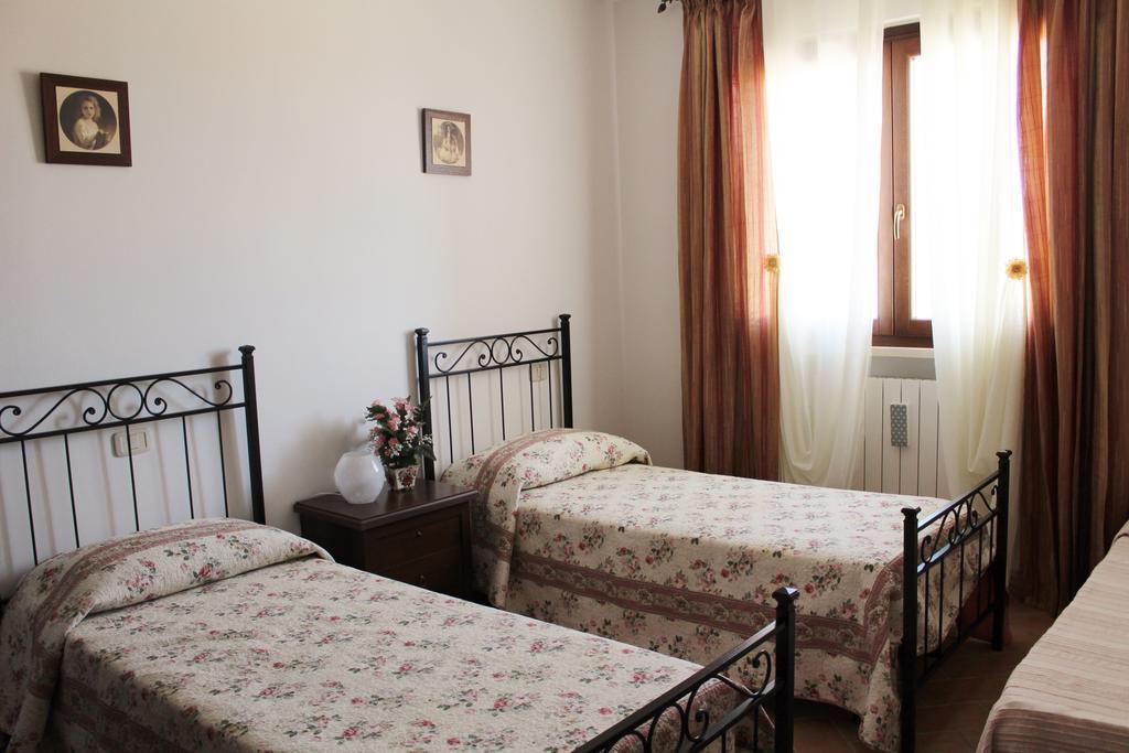 Agriturismo Colle D' Oro Пеша-Романа Екстер'єр фото