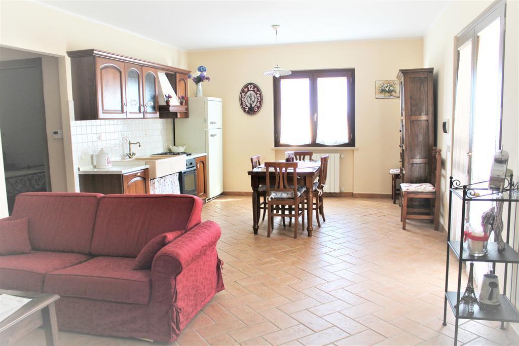 Agriturismo Colle D' Oro Пеша-Романа Екстер'єр фото