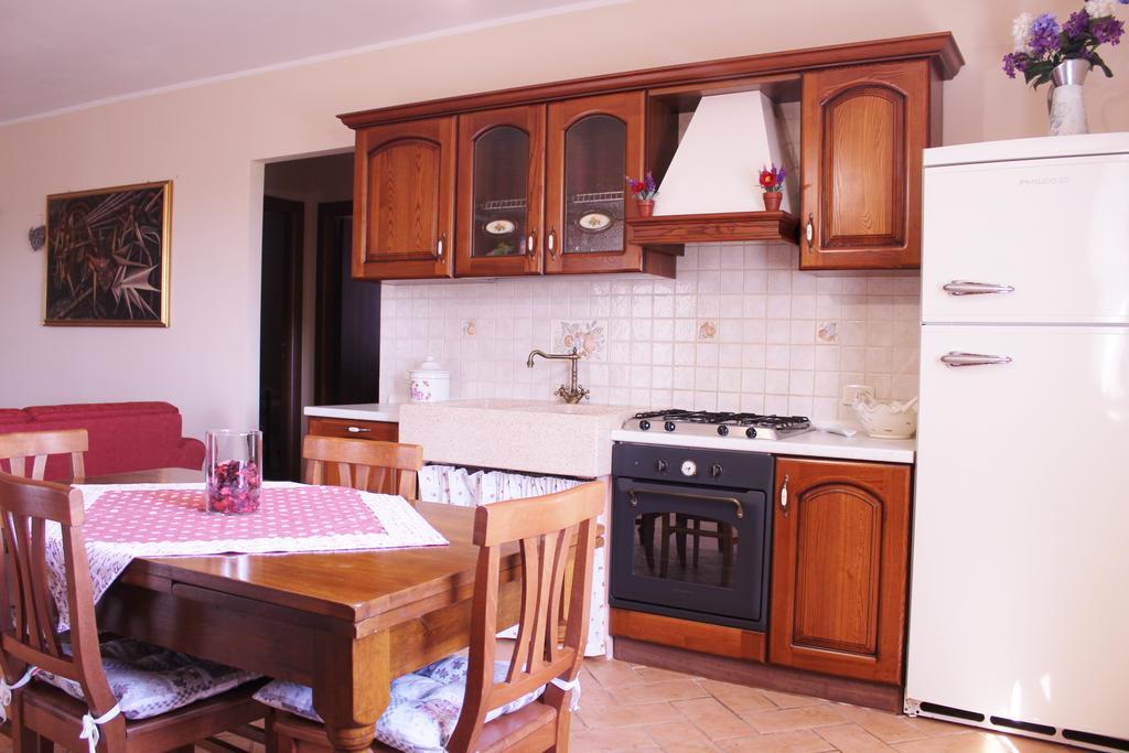 Agriturismo Colle D' Oro Пеша-Романа Екстер'єр фото